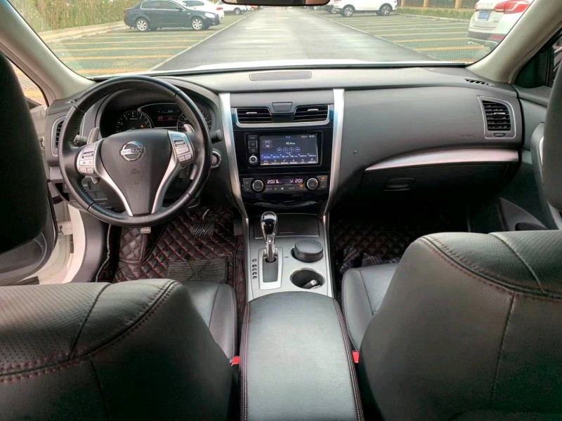 潍坊18年日产天籁4