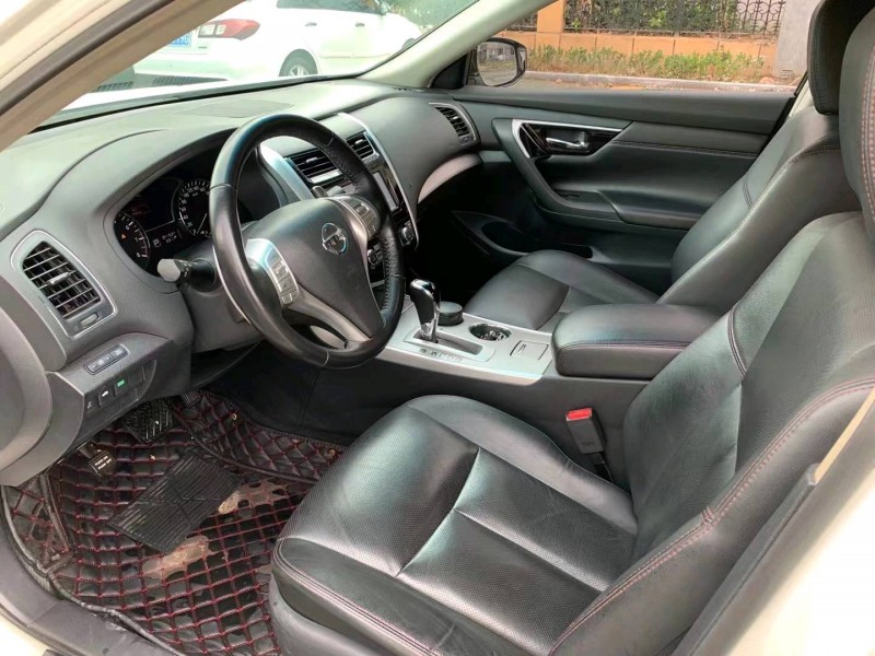 潍坊18年日产天籁6