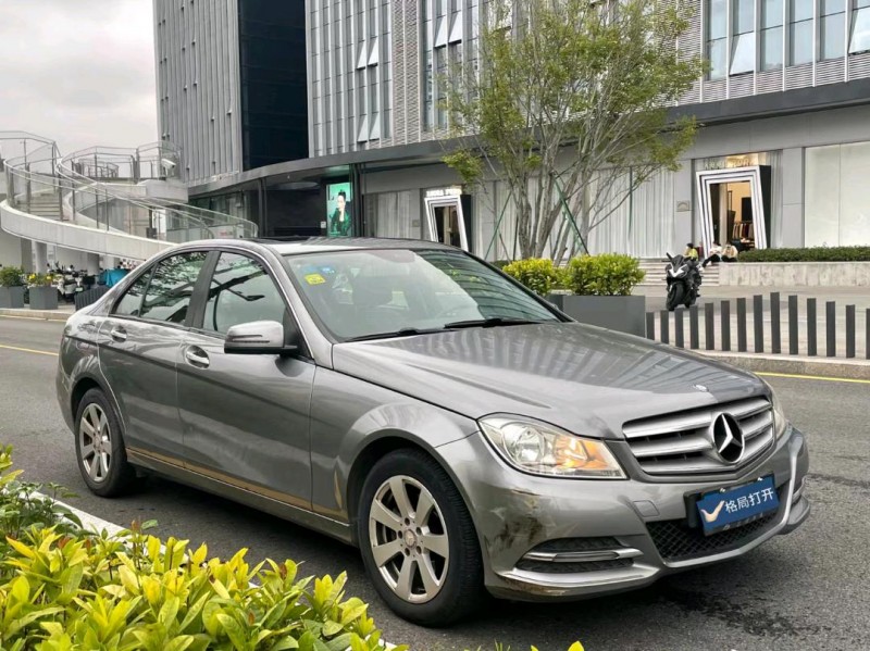 广州13年奔驰C3