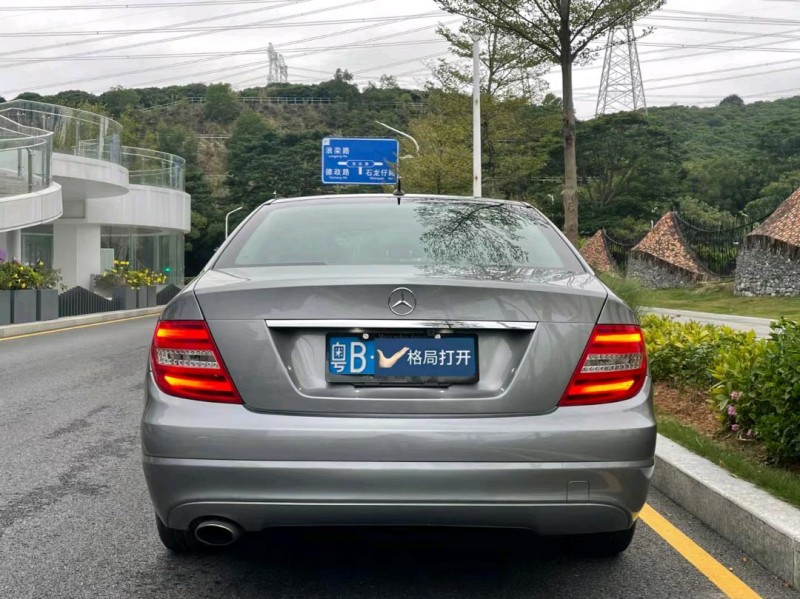 广州13年奔驰C9
