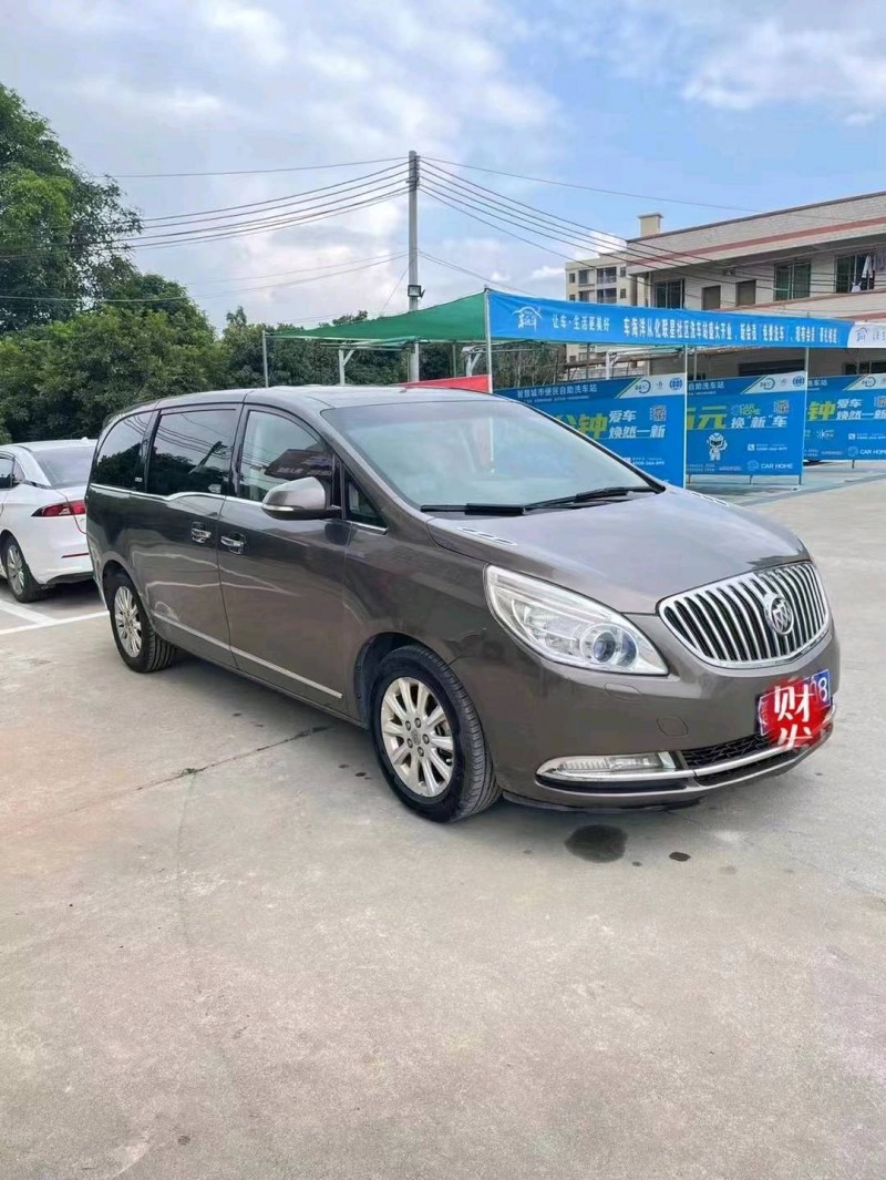 广州12年别克GL82