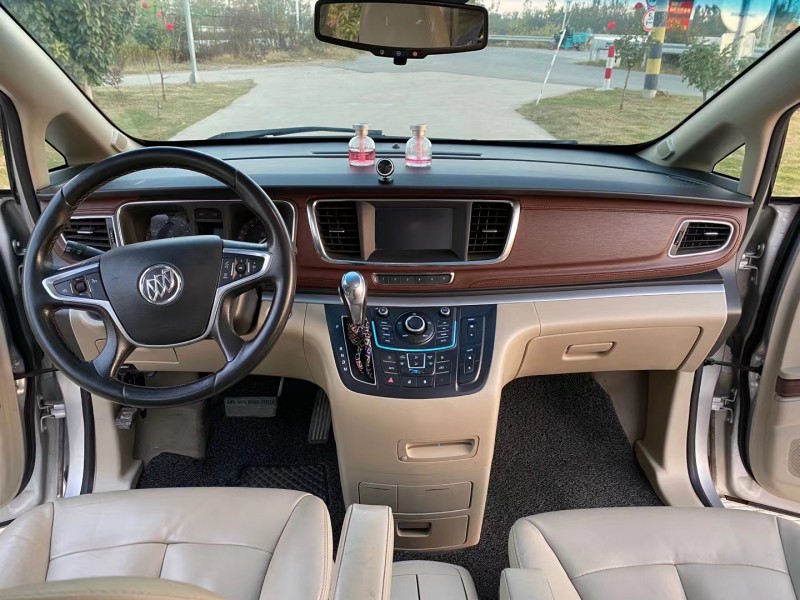 徐州16年别克GL84