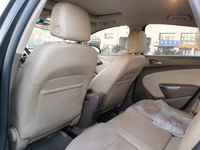 济南15年别克英朗GT5