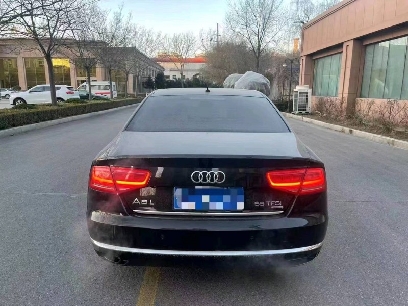 济南13年奥迪A8L9