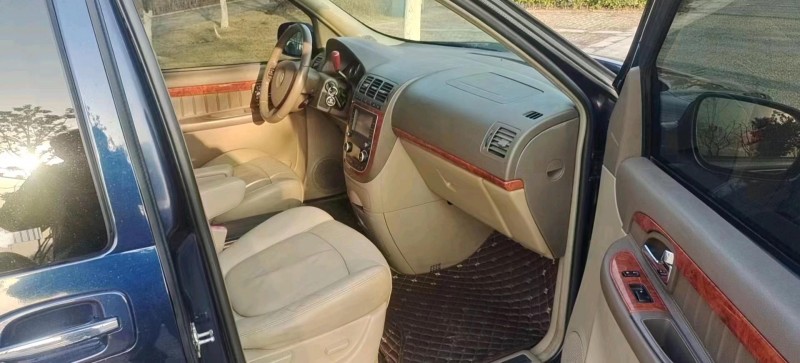 常州10年别克陆尊4