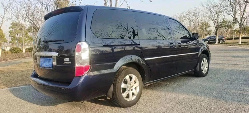 常州10年别克陆尊6