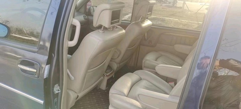 常州10年别克陆尊8