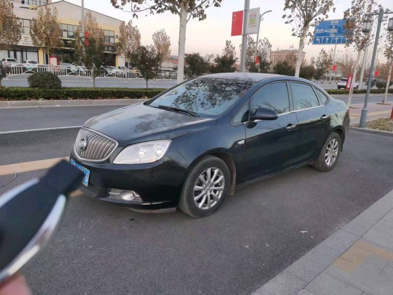 枣庄15年别克英朗2