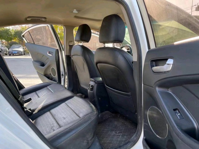 宜昌19年起亚K39