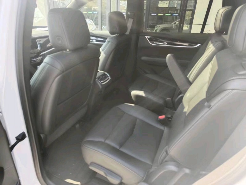 北京22年凯迪拉克XT67