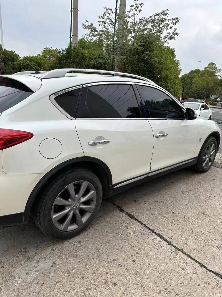 常州17年英菲尼迪QX508