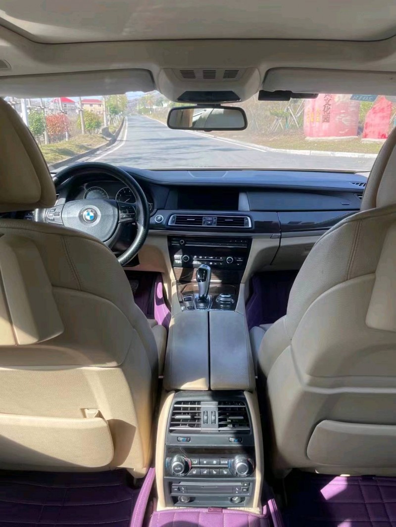 吉安10年寶馬7系4