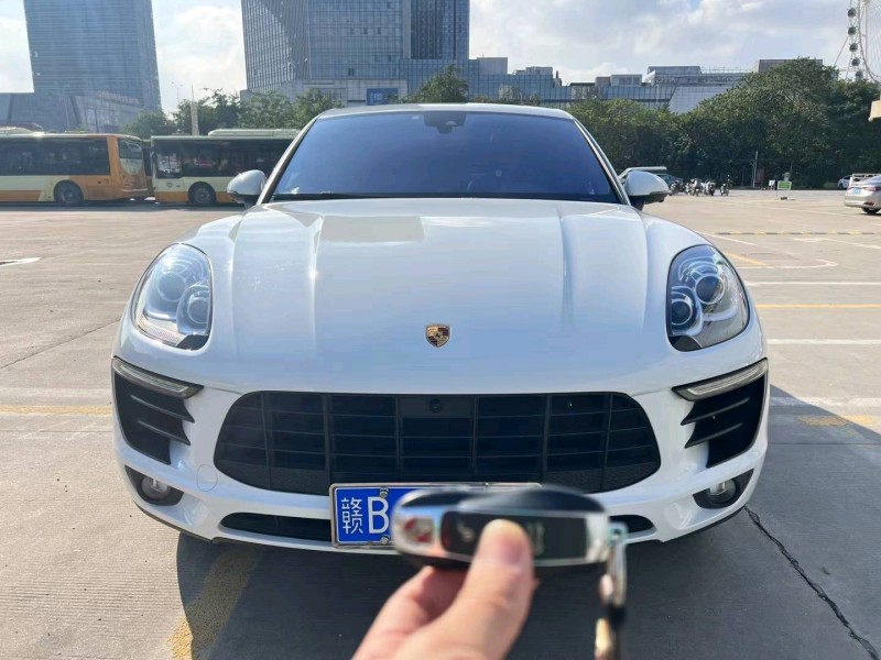 广州18年保时捷Macan1