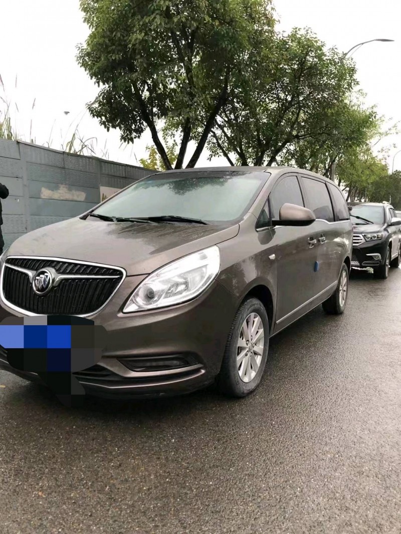 重庆17年别克GL84