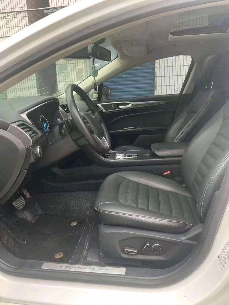 重庆18年福特蒙迪欧6