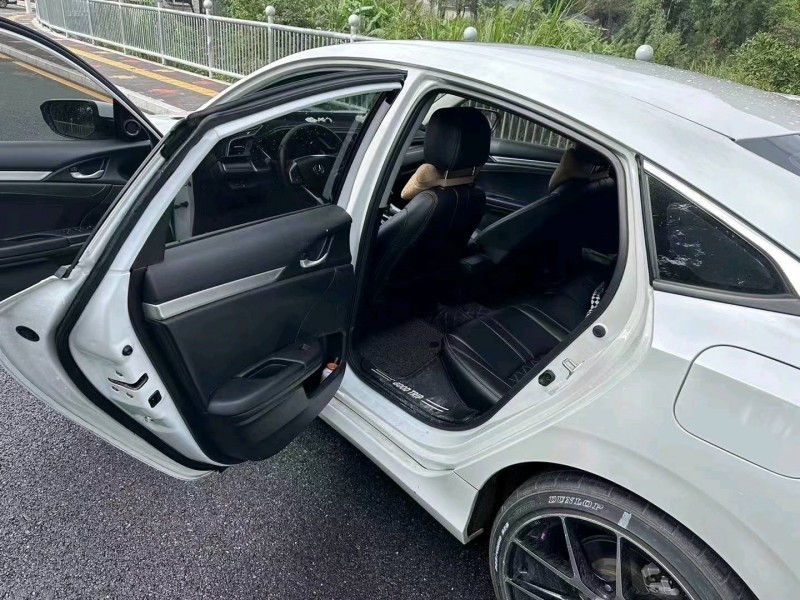 广州20年本田思域5