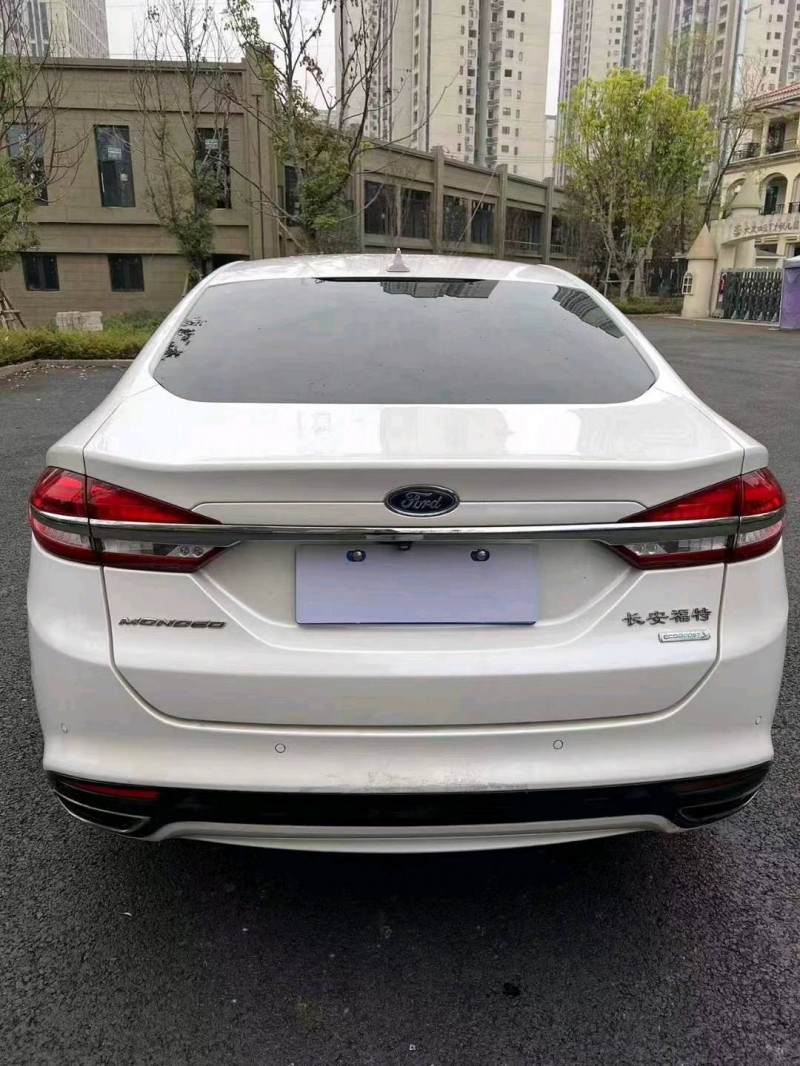 重庆17年福特蒙迪欧2