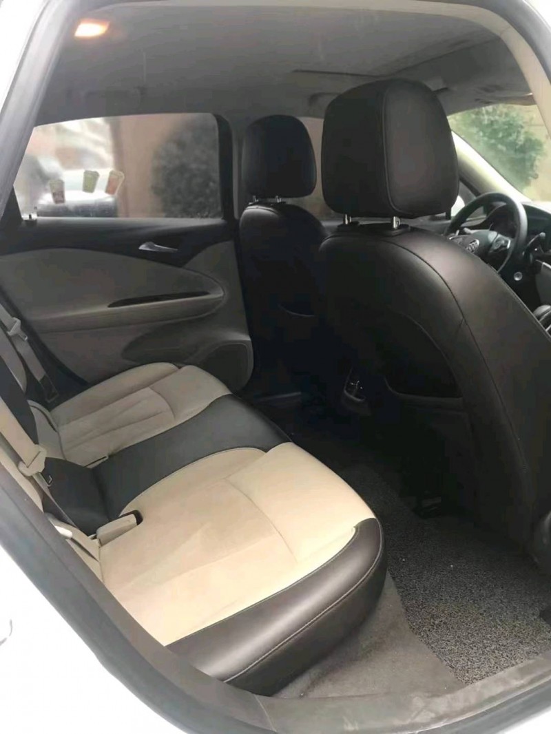 宜春16年别克威朗8