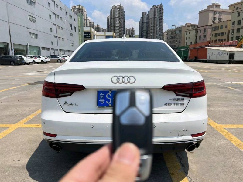 广州18年奥迪A4L9