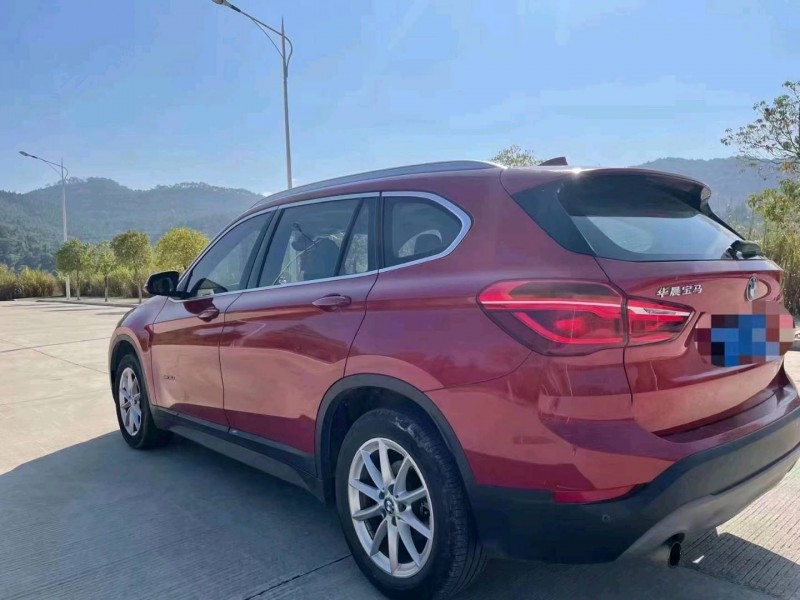 三明17年宝马X16