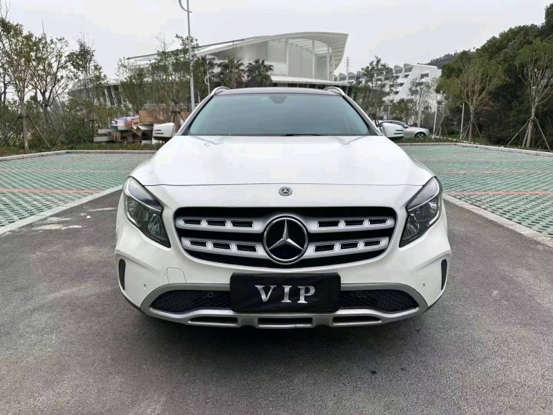 嘉兴18年奔驰CLA1