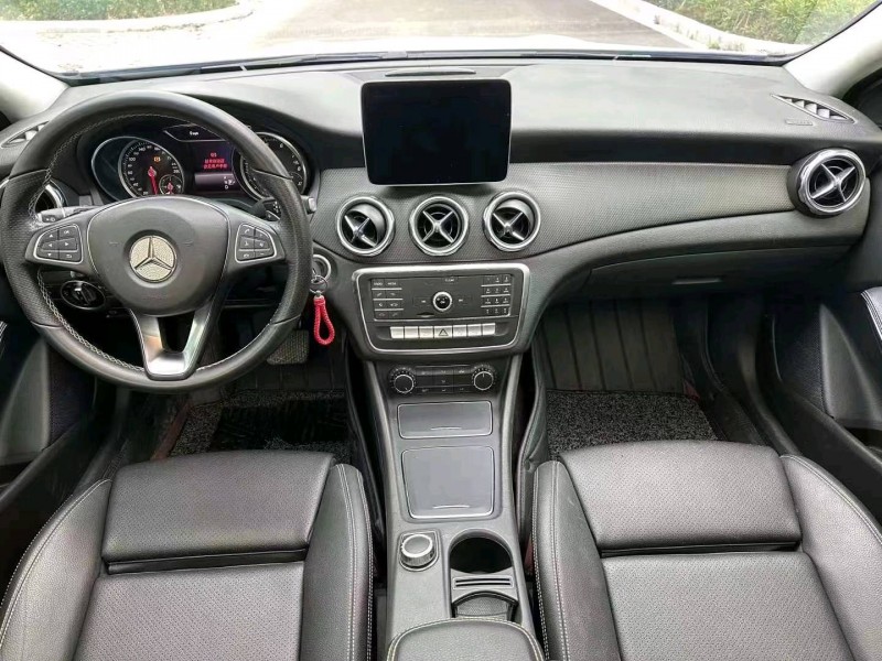 嘉兴18年奔驰CLA5