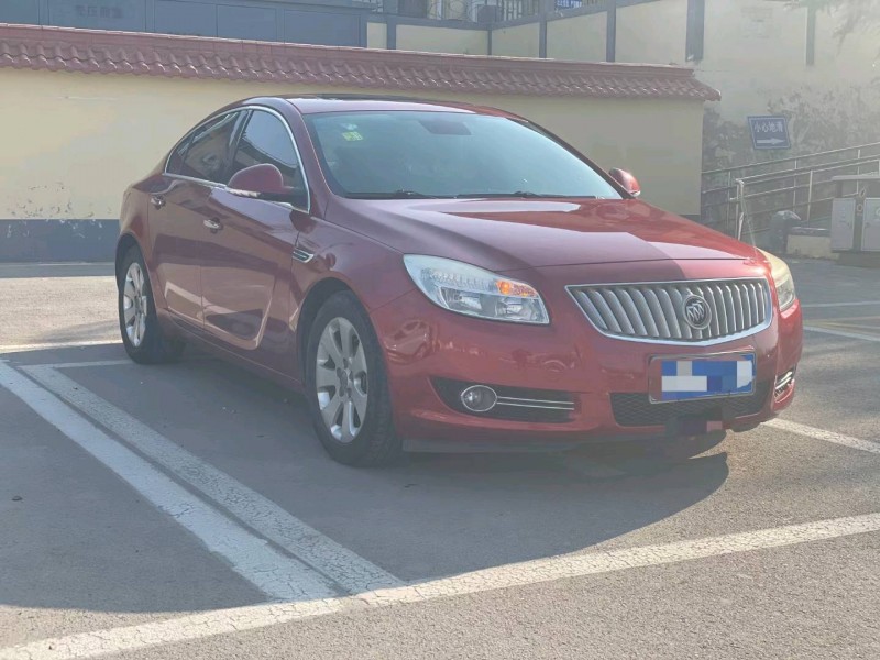 济宁13年别克君威8