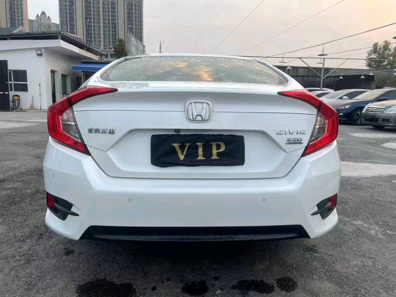 宜昌17年本田思域3