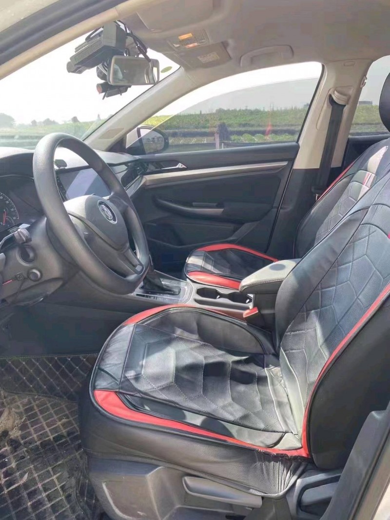 邯郸21年大众宝来7