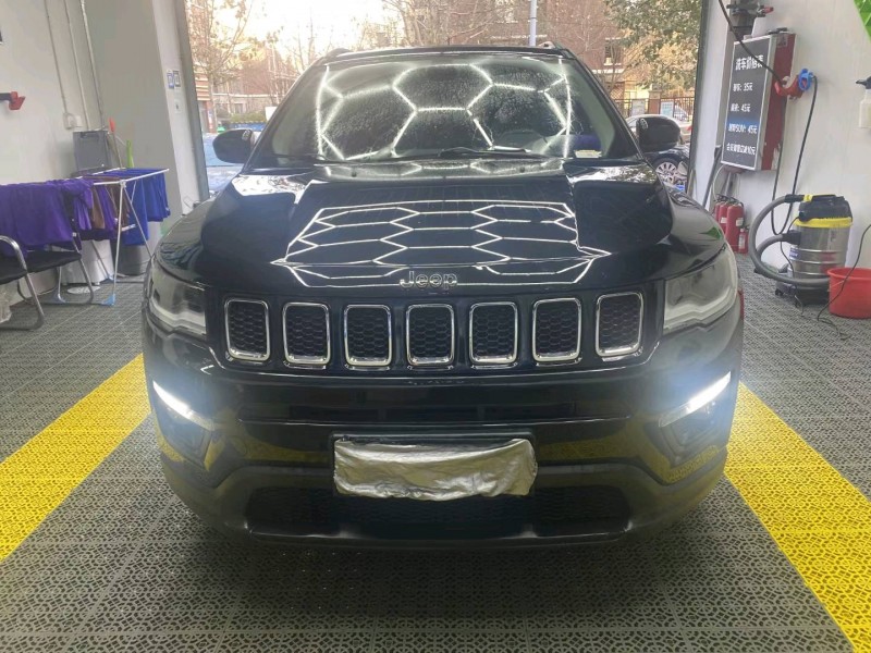 石家庄17年Jeep指南者1