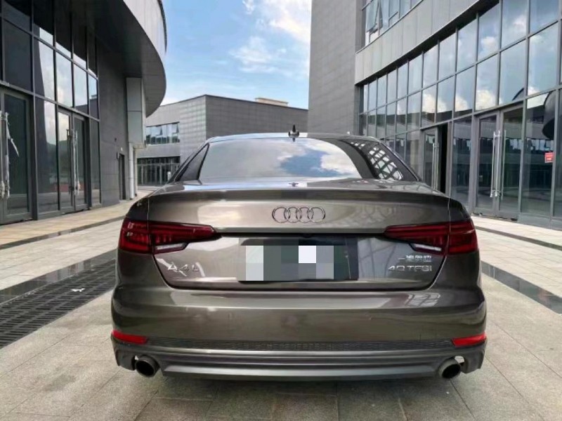 宜昌19年奥迪A4L4