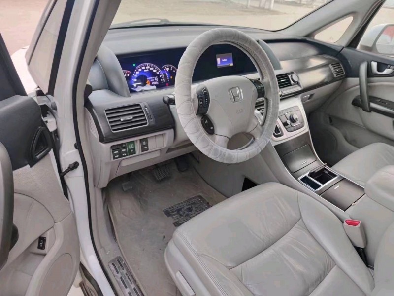 烟台16年本田艾力绅5