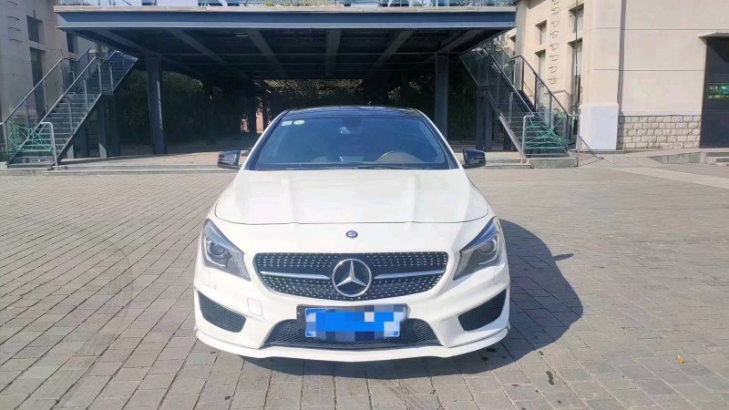 东营15年奔驰CLA1