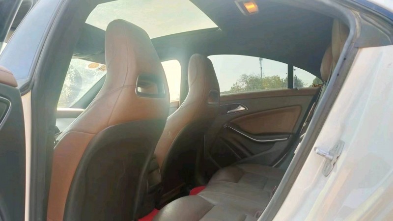 东营15年奔驰CLA5