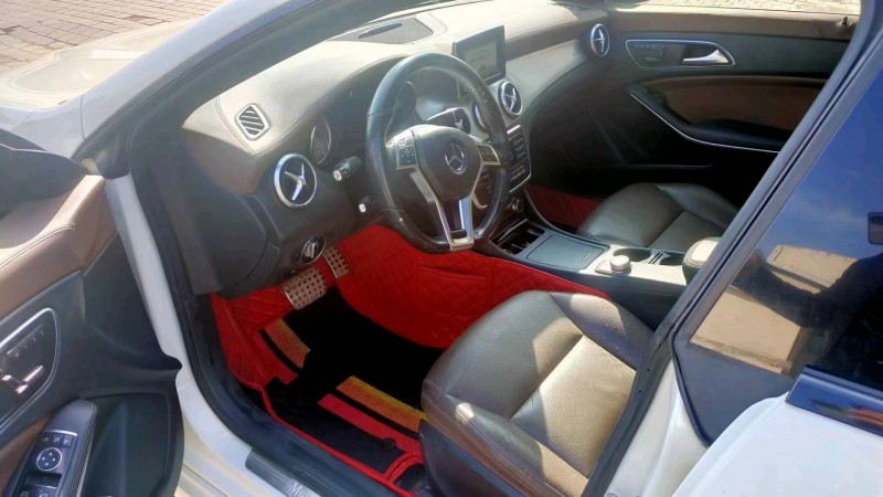 东营15年奔驰CLA8