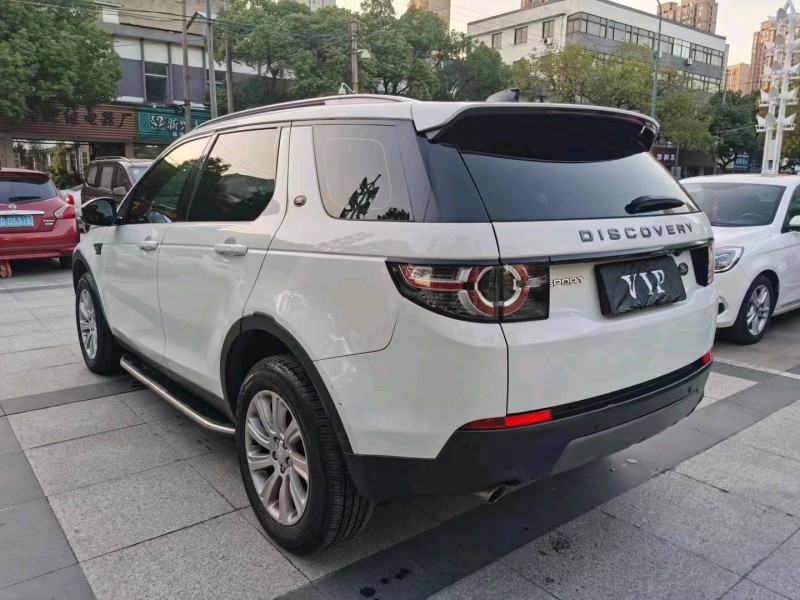 常州18年路虎发现7