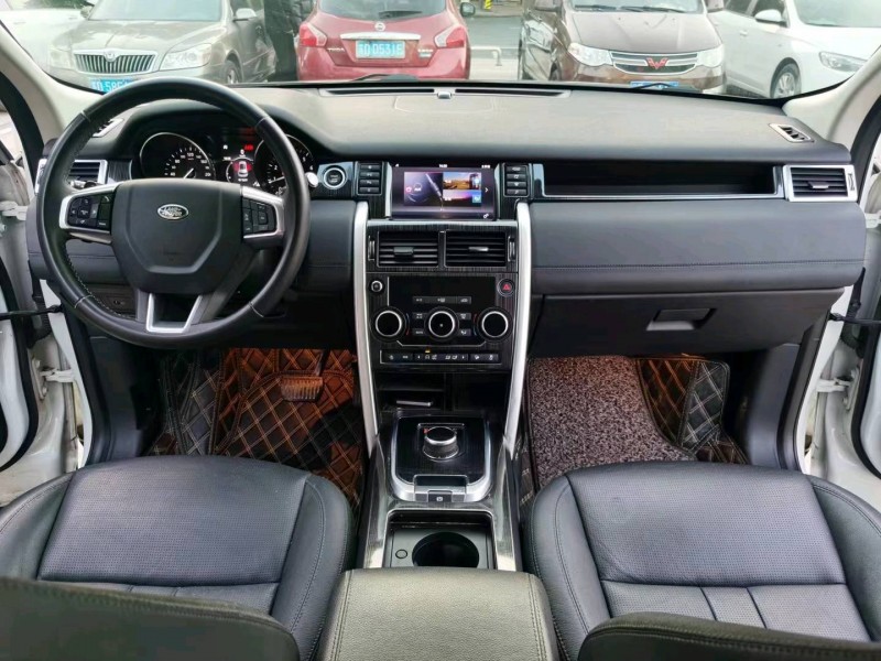 常州18年路虎发现8