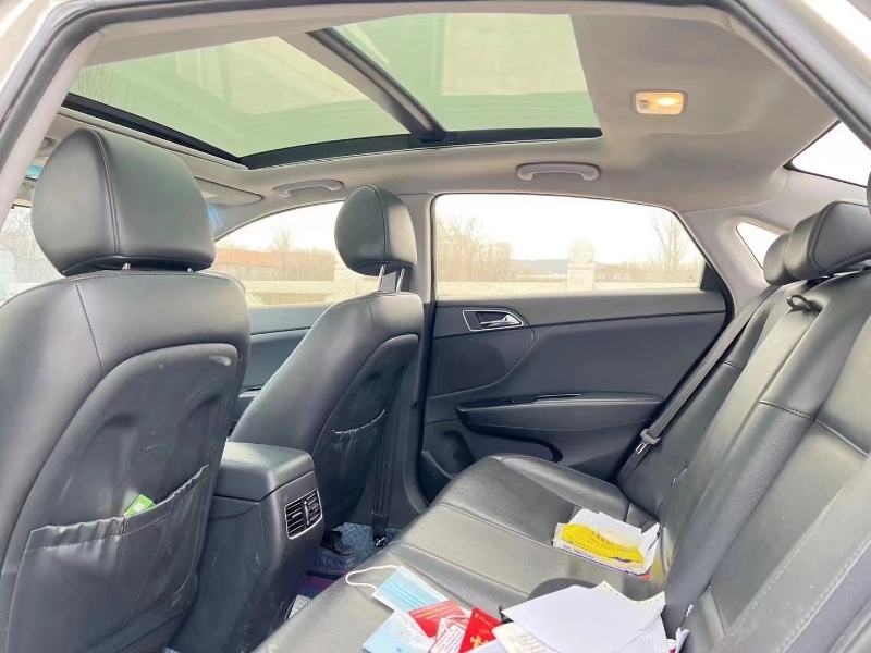 潍坊17年现代名图7