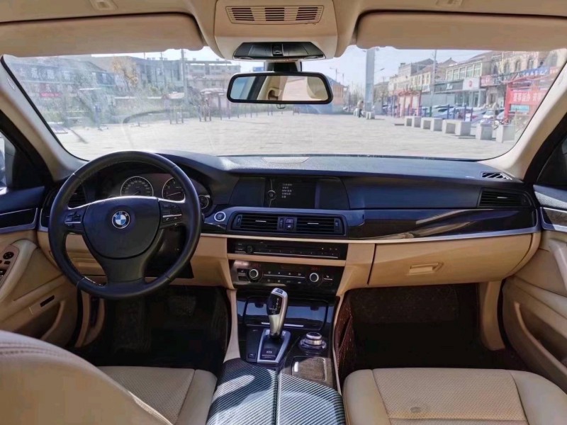 北京12年宝马5系5