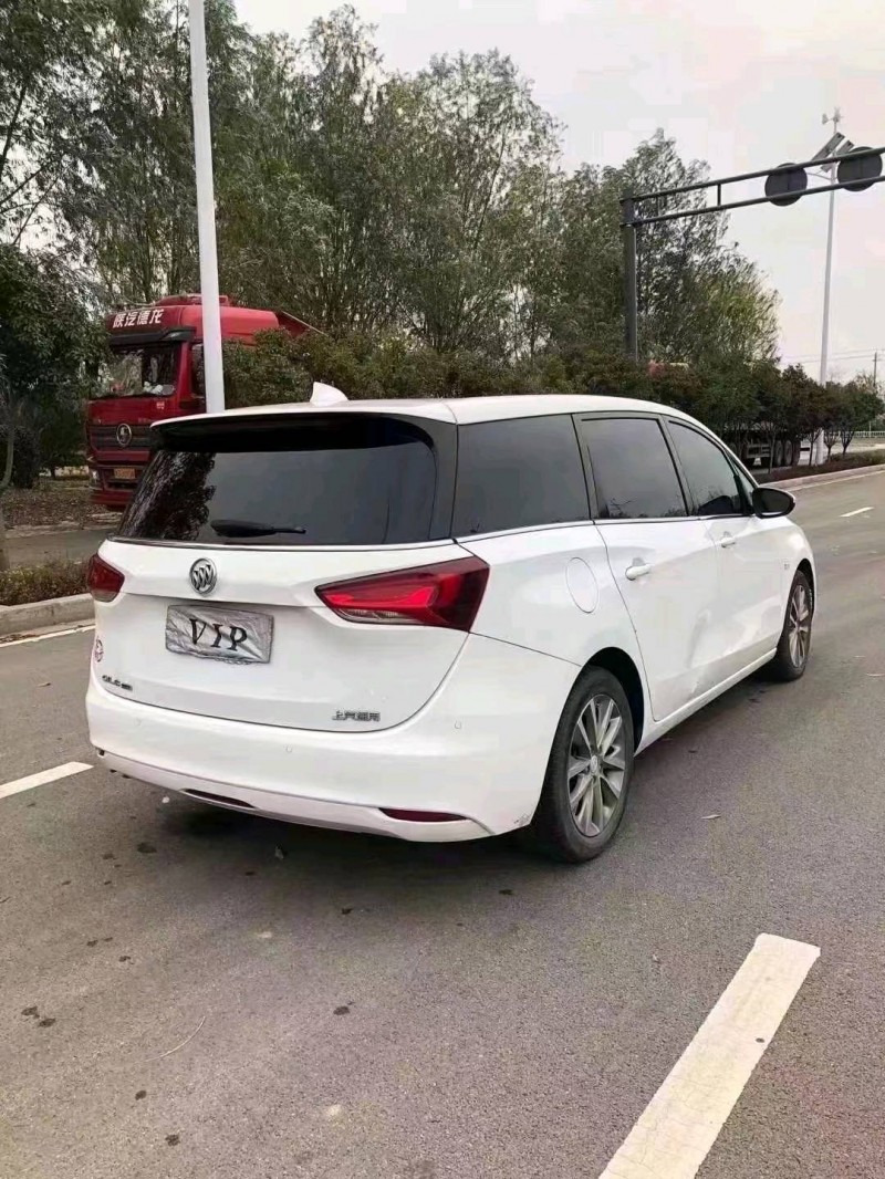 东营19年别克GL64