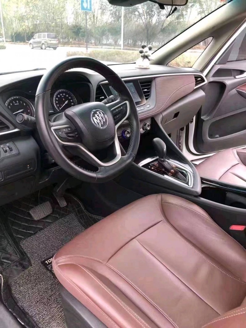 东营19年别克GL68