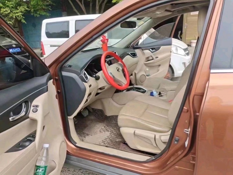 邯郸15年日产奇骏3