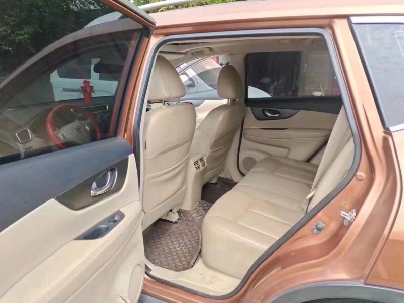 邯郸15年日产奇骏4