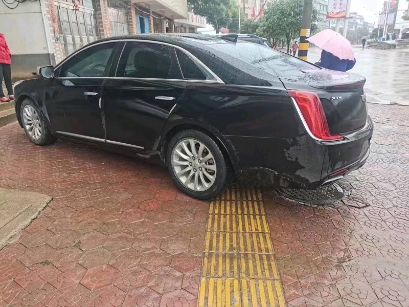 邯郸19年凯迪拉克XTS3