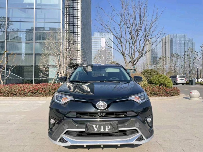 邯郸19年丰田RAV4荣放9