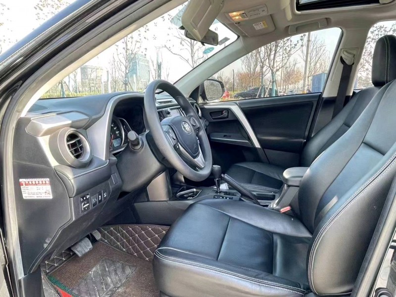 邯郸19年丰田RAV4荣放2