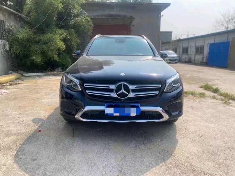 青岛16年奔驰GLC1