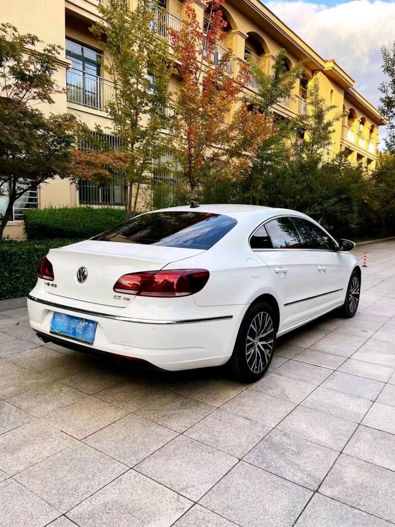 青岛17年大众CC8