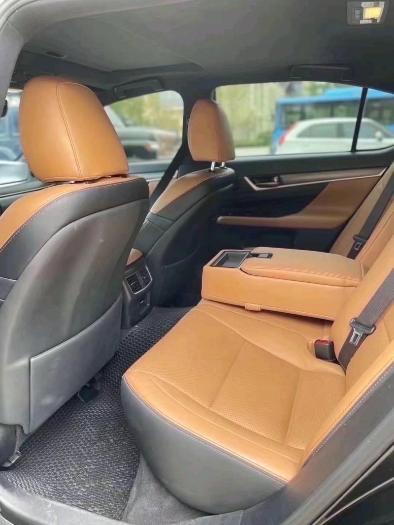 北京19年雷克萨斯GS7