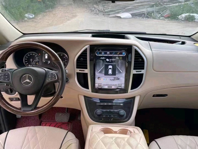 广州18年奔驰威霆6